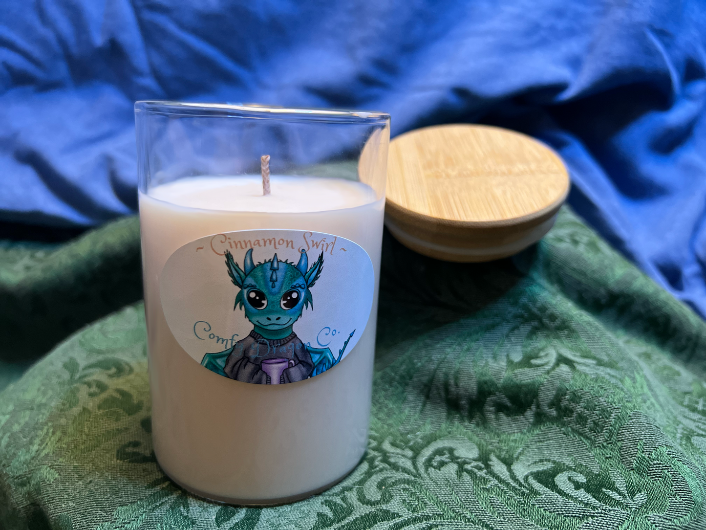8oz Cinnamon Swirl Candle